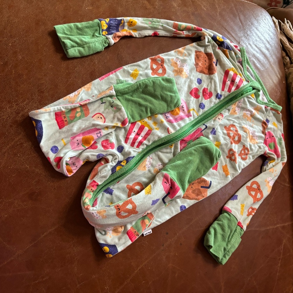 Little sleepies snack time Zippie